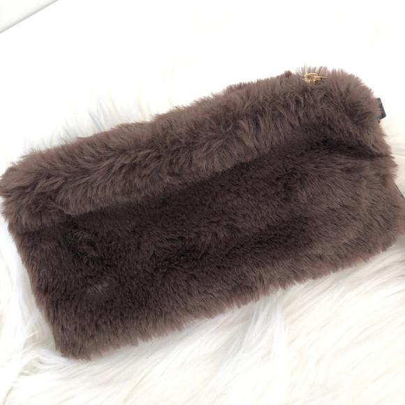 Faux Fur Brown Clutch Purse Fall Winter Wristlet - Picture 2 of 5
